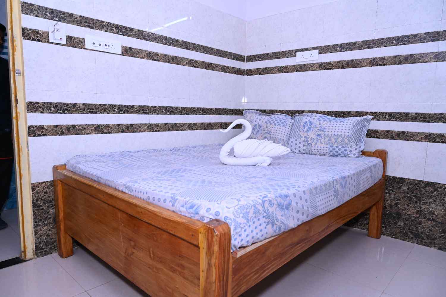 Deluxe AC Room